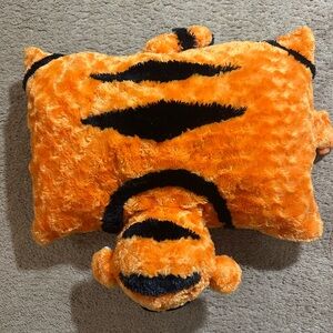 Disney Parks Winnie The Pooh Tigger Pillow Pet Plush Stuffed Animal